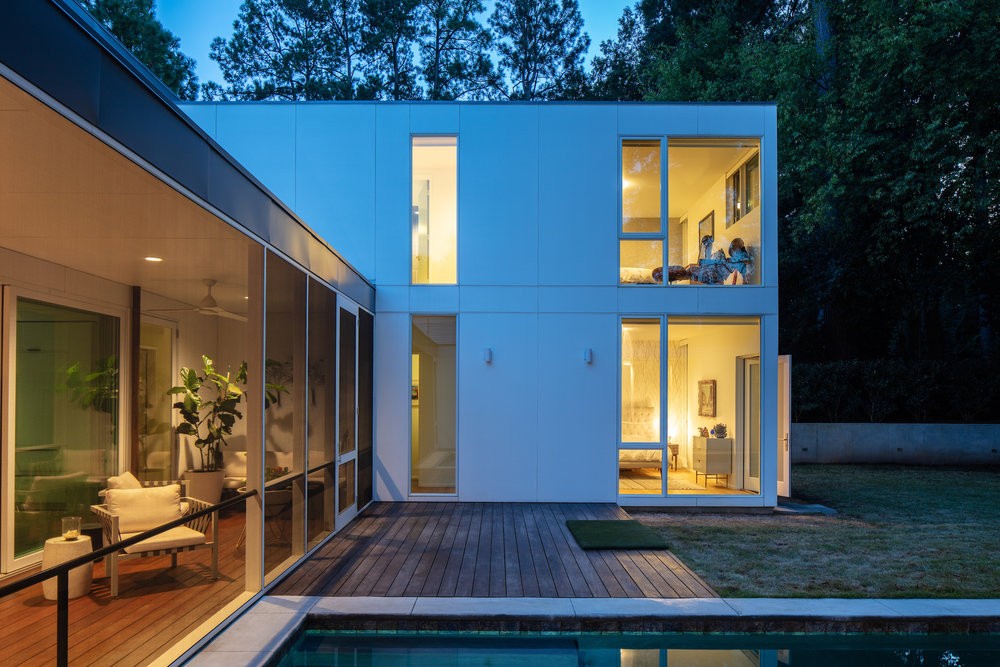 Tiene un jardín privado