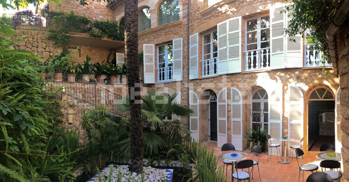 Este hotel boutique en Fornalutx, uno de los pueblos más bonitos de España, a la venta por 3,9 millones