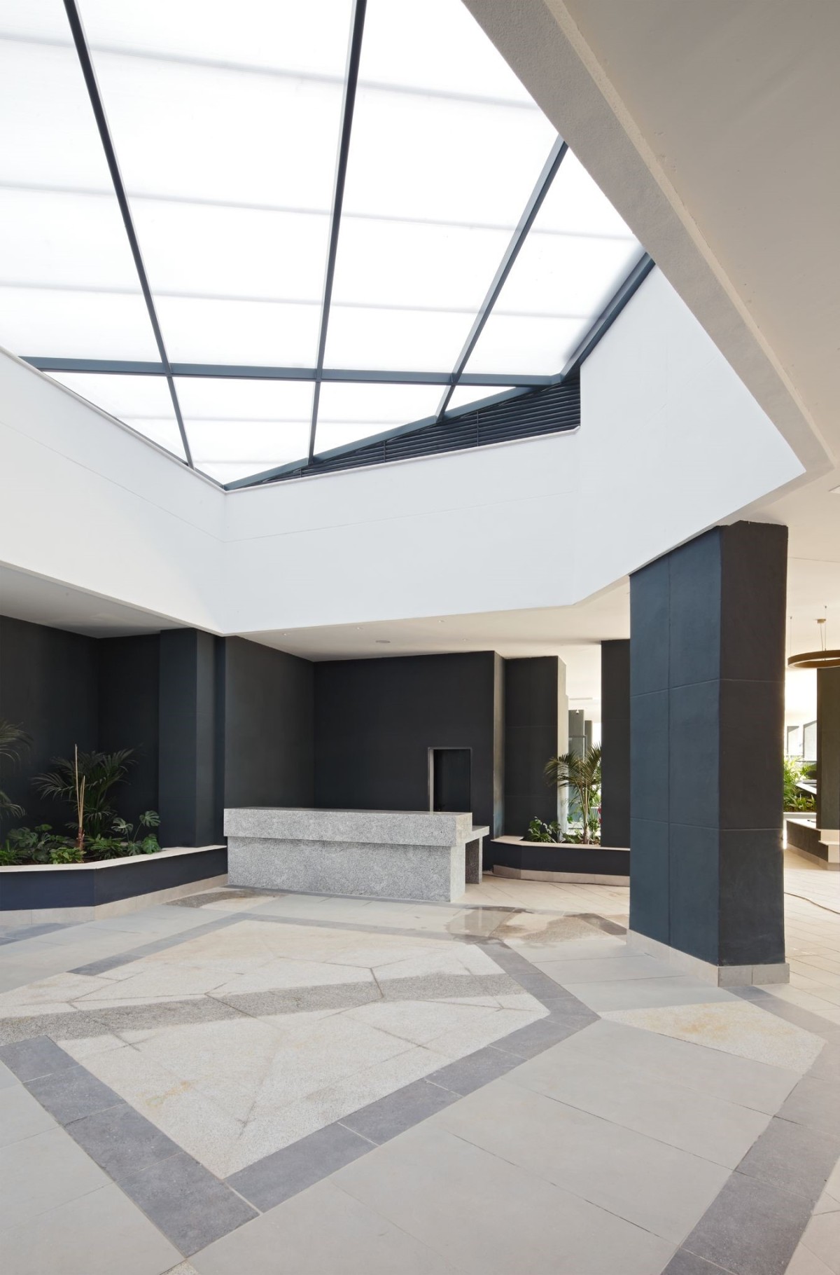 El edificio tiene varios servicios comunes