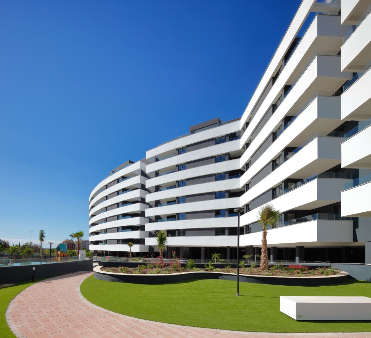 Cuenta con una zona infantil