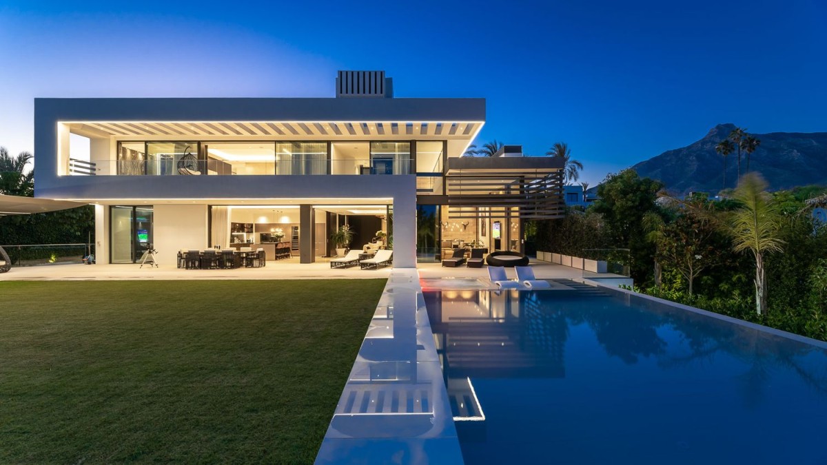 Com a sua fabulosa arquitetura moderna, a villa é praticamente uma obra de arte