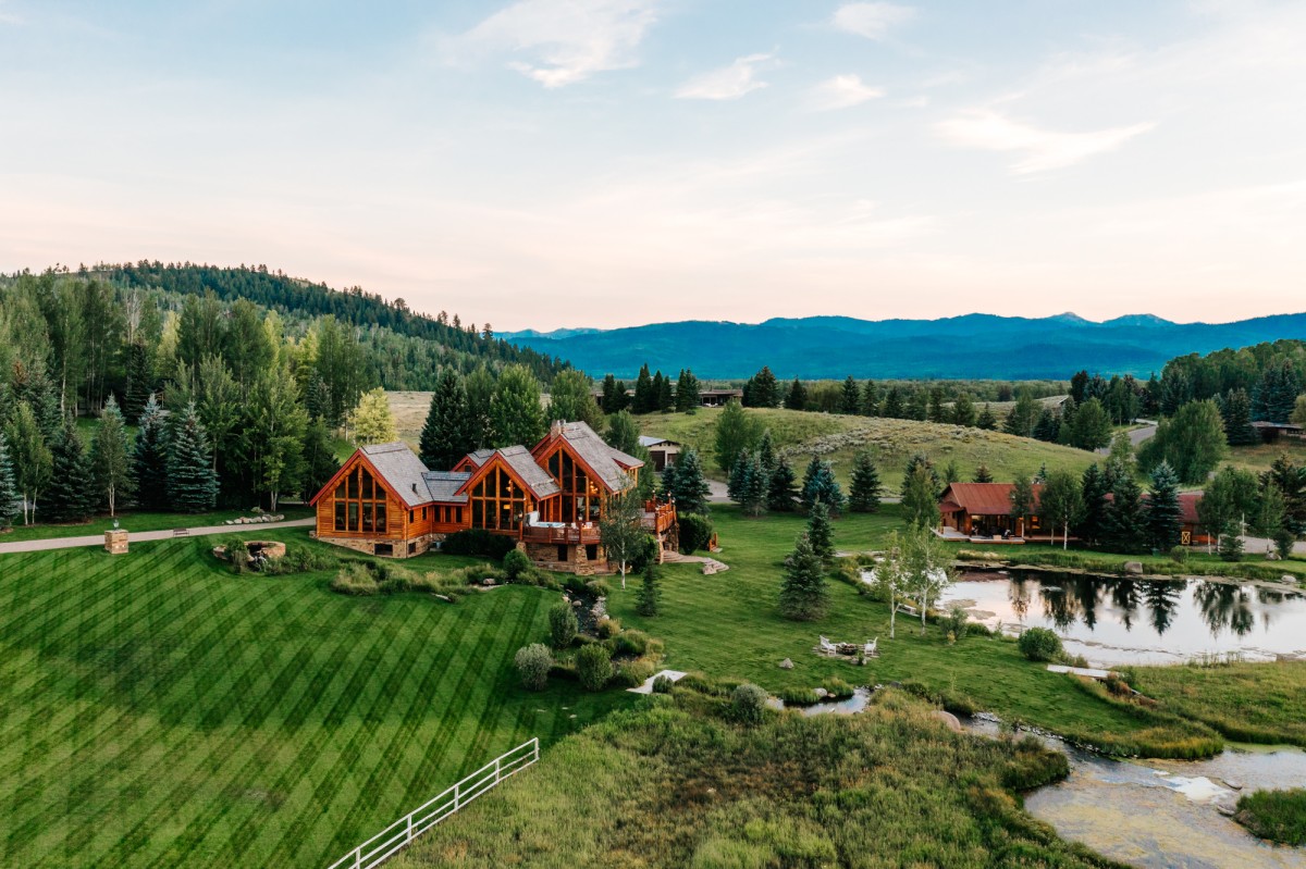 rancho_del_autor_de_jumanji._jackson_wyoming_c_engel_volkers_