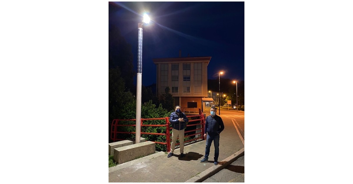 Llega la primera farola que funciona sólo con energía solar