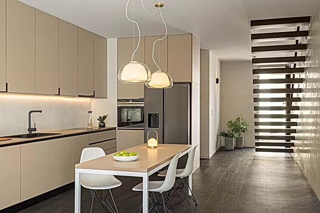 Tiene 110 m2 en el interior