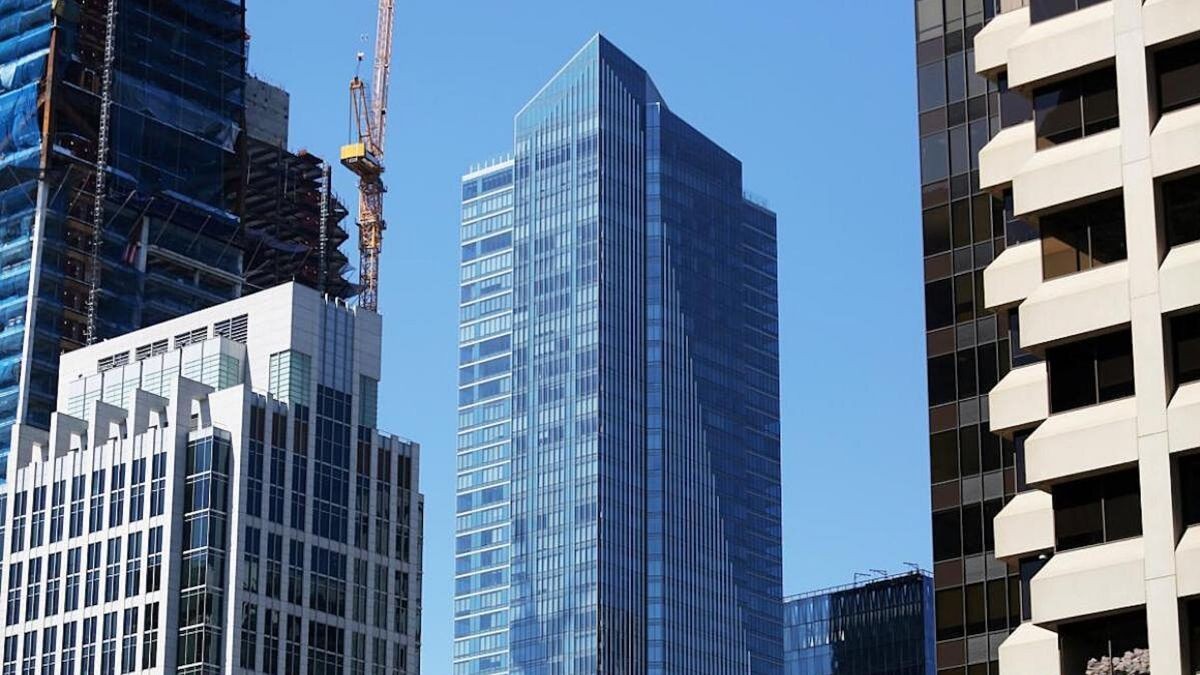 Un rascacielos de lujo con 58 plantas se inclina 7,5 centímetros al año 
