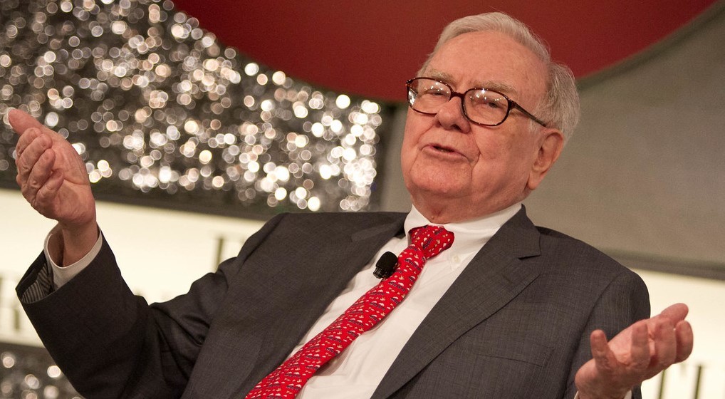 Los consejos de Warren Buffett para tener empleados fieles y evitar la fuga de cerebros