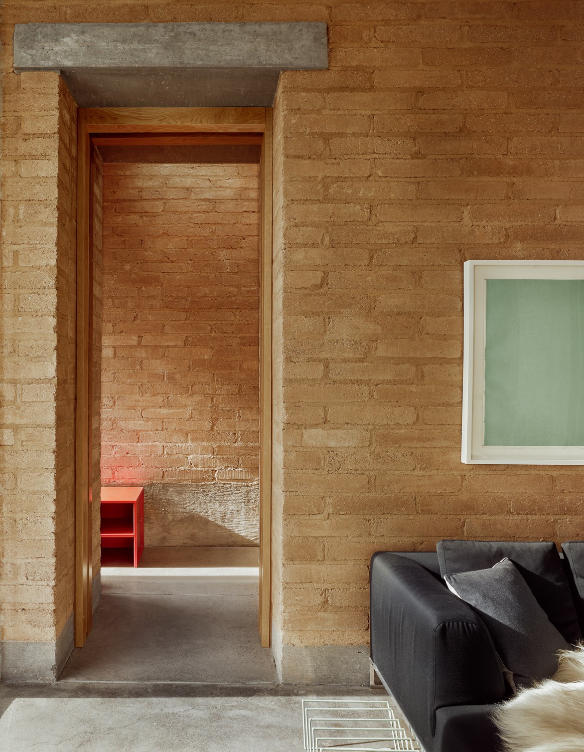 Paredes de ladrillo y sin puertas