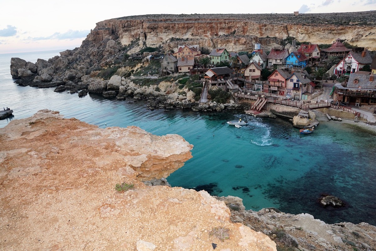 Descubre el pueblo de Popeye en Malta, el más bonito del mundo