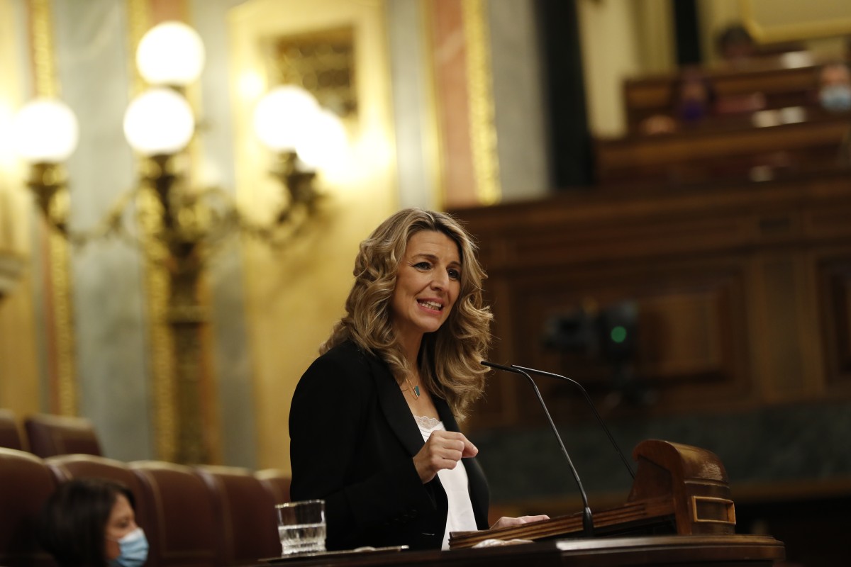 Díaz propone elevar el salario mínimo hasta los 1.000 euros mensuales