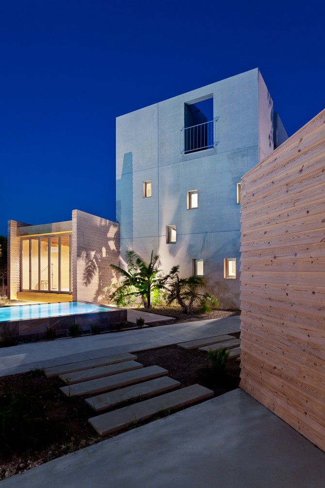 La casa incluye piscina