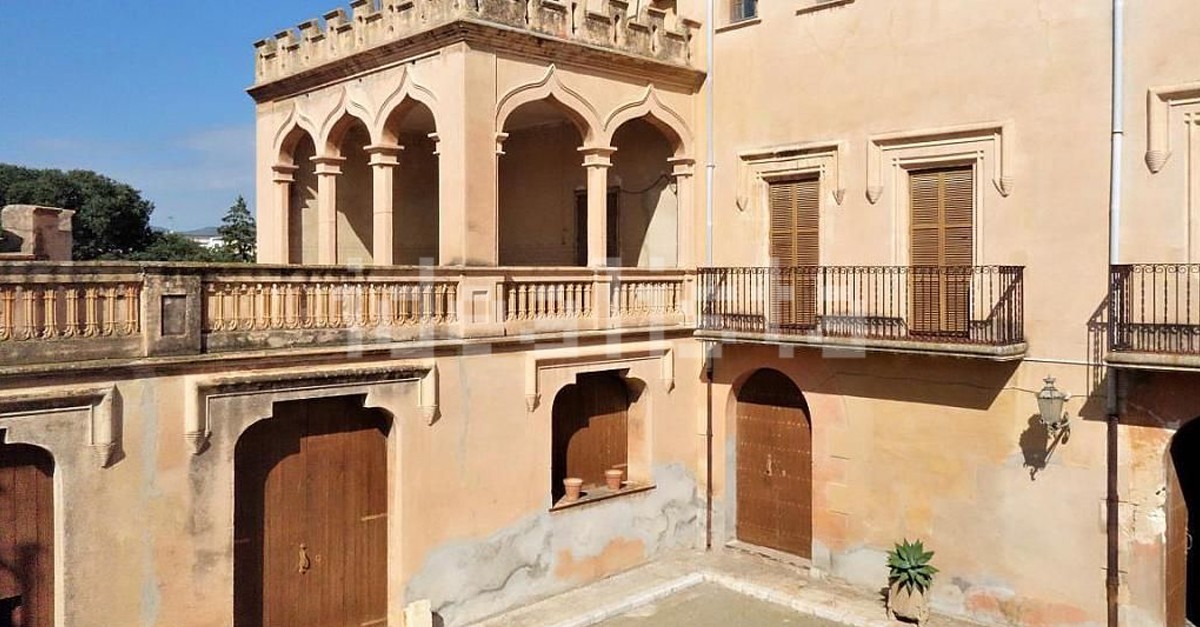 Exteriores del castillo