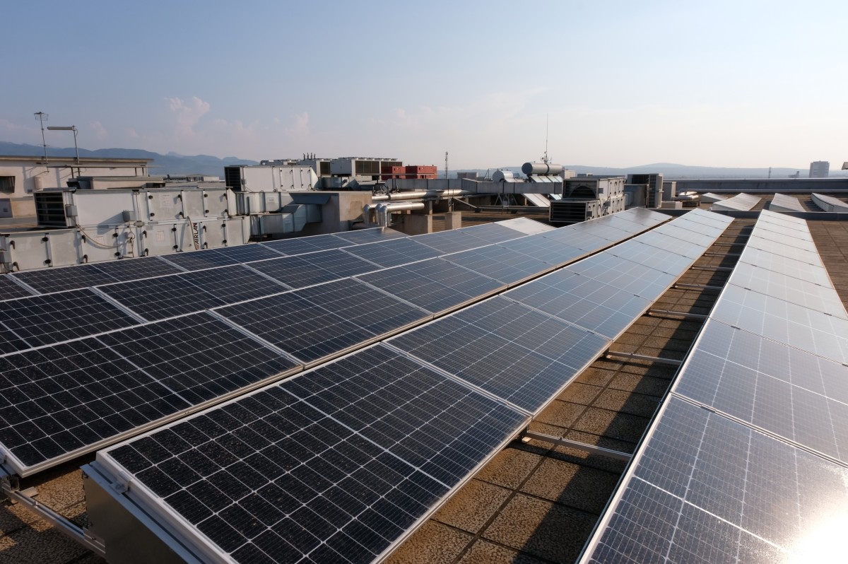 Cómo instalar placas solares para viviendas unifamiliares y chalets?