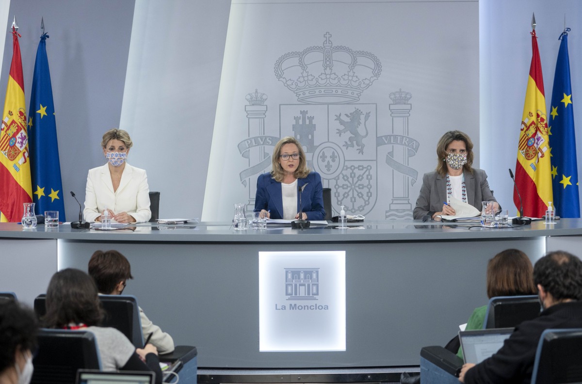 Las vicepresidentas del Gobierno, tras el Consejo de Ministros