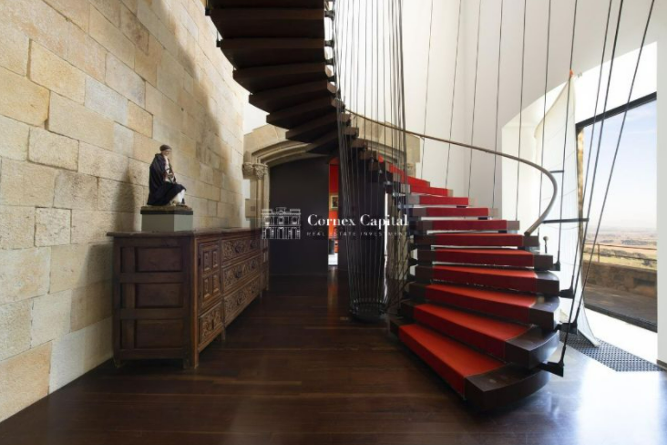 Escaleras de caracol del Castillo de Foixá