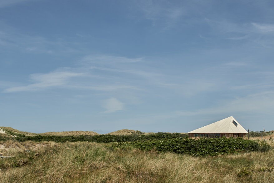 Vista lejana House in the Dunes