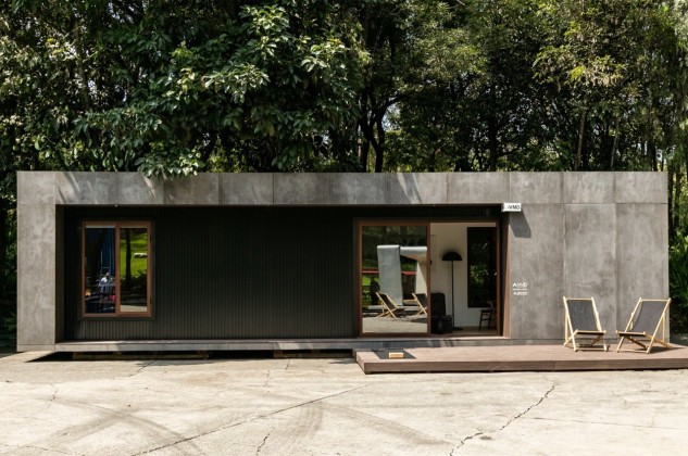 Esta minicasa prefabricada hecha con contenedores es sostenible y se monta en una semana