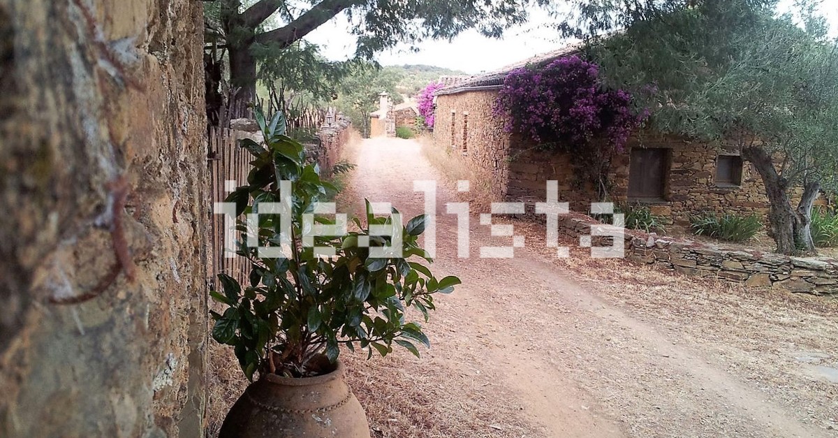 Convertido en complejo rural