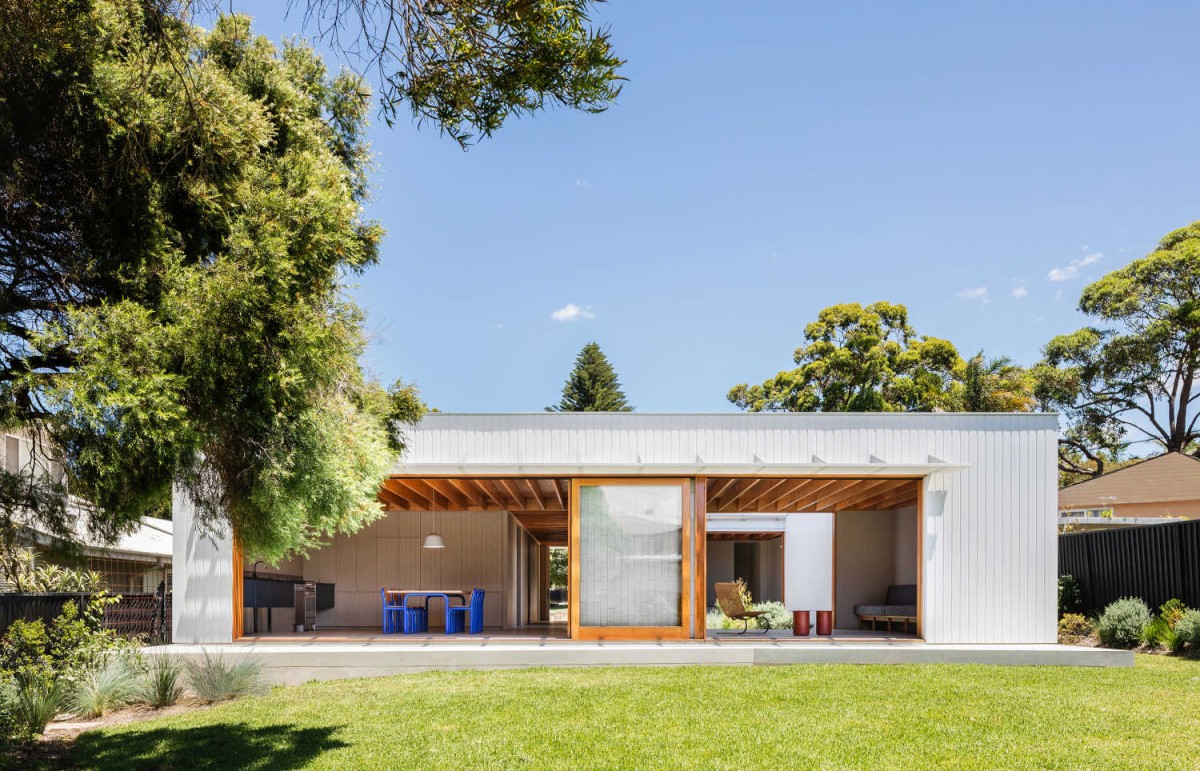 Prefabricada, sostenible y junto a la playa: así es la casa ideal para pasar todo el verano