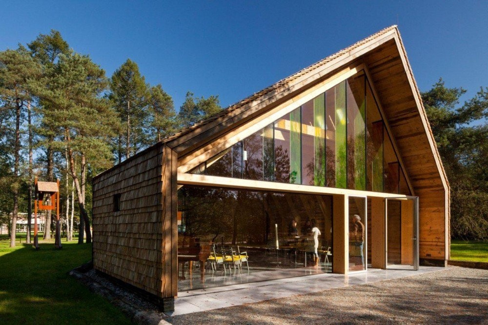 Fachada trasera iglesia prefabricada