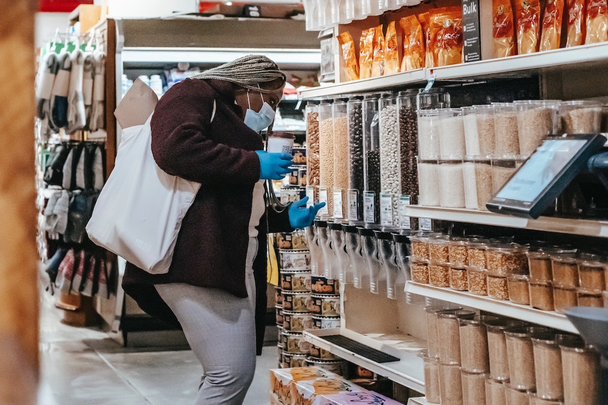 6 trucos para ahorrar el dinero de las bolsas de plástico al