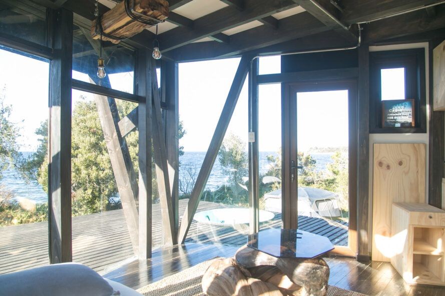 Grandes ventanales para aprovechar la luz natural