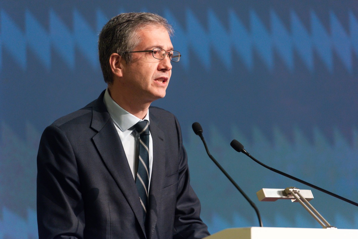 De Cos ve posibles varias subidas de tipos del BCE para frenar la inflación