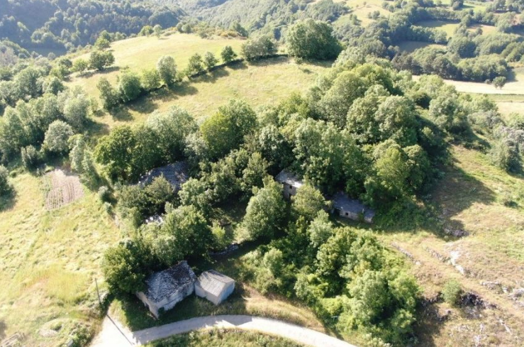 Aldea gallega en venta