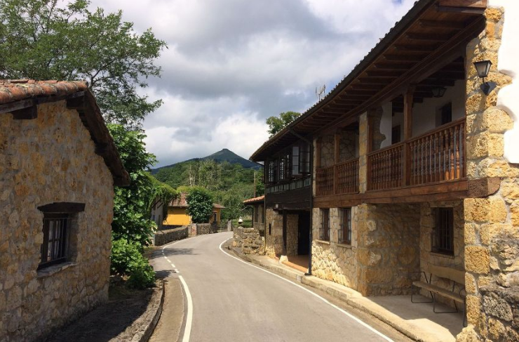 Tiene vistas a los Picos de Europa