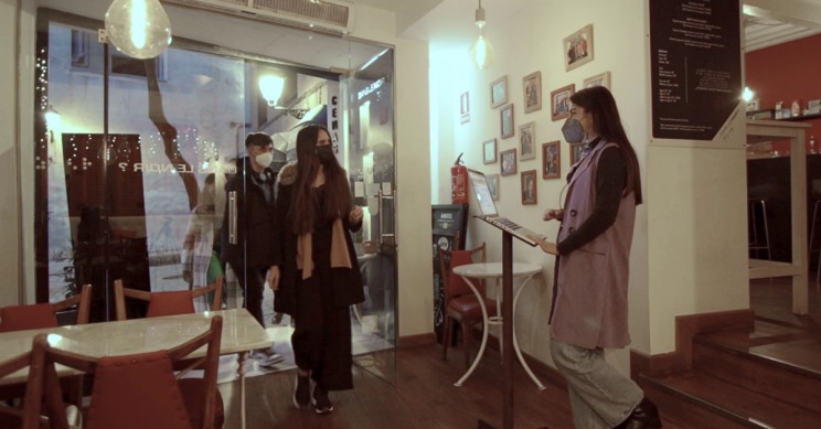 Así es la experiencia sensorial de cenar a oscuras en pleno centro de Madrid