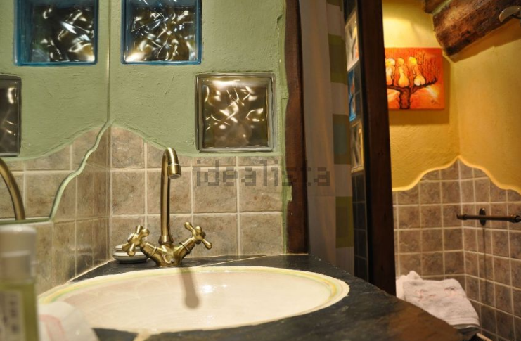 Baño de la casa rural a la venta
