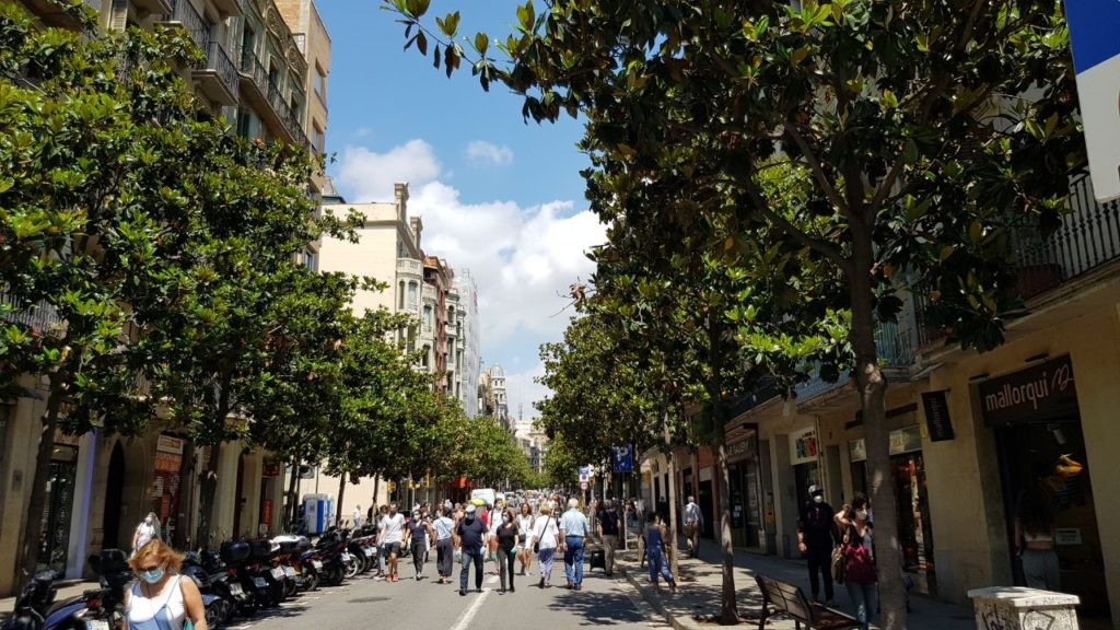 El inmobiliario catalán recurre el ‘nuevo’ 30% de VPO para el barrio de Gràcia de Colau