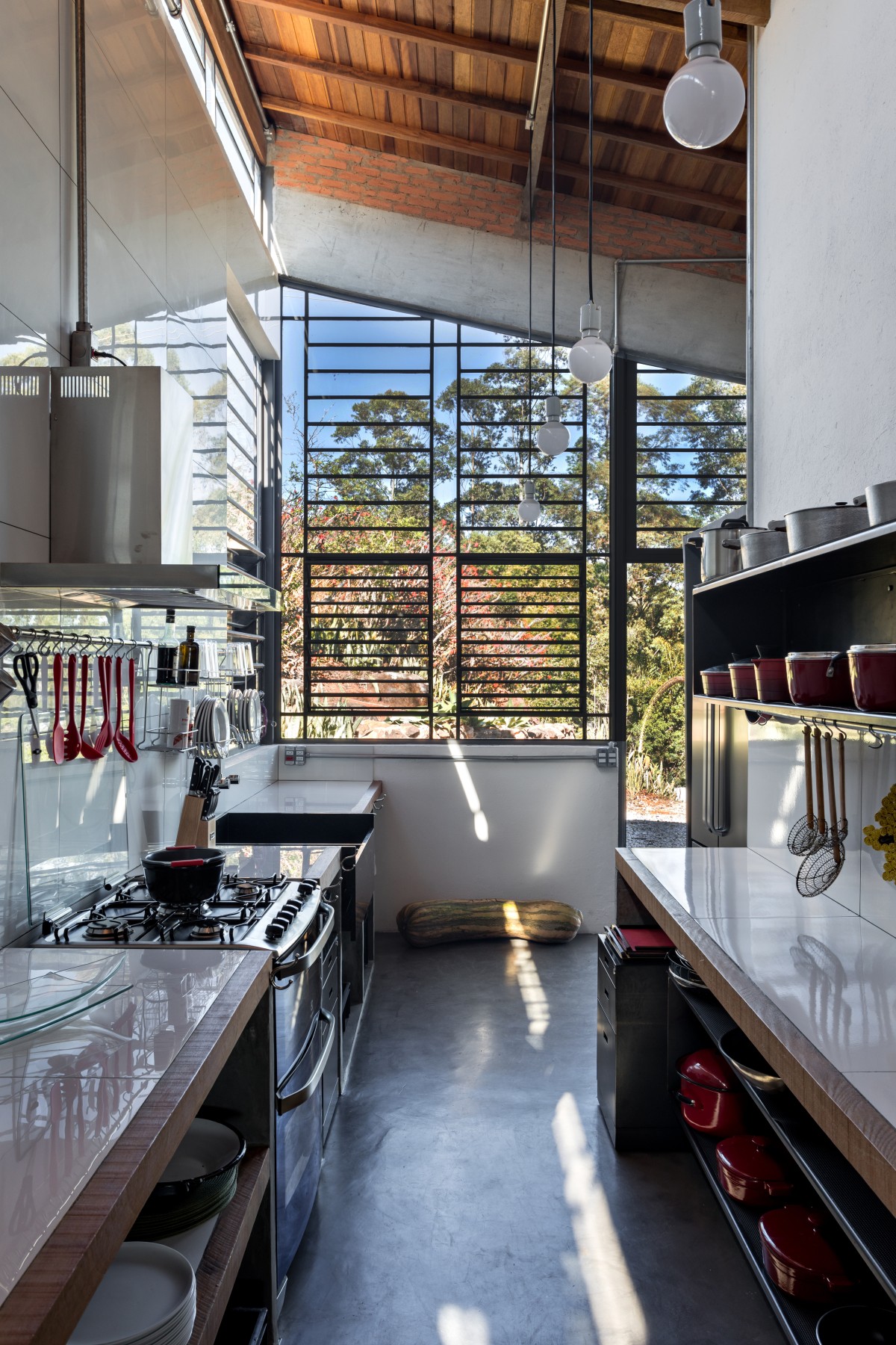 Cocina con vistas al exterior