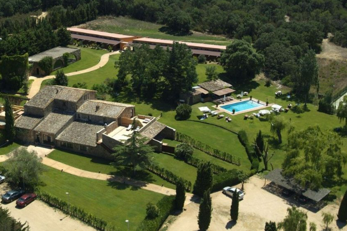 Vista aérea del hotel en venta