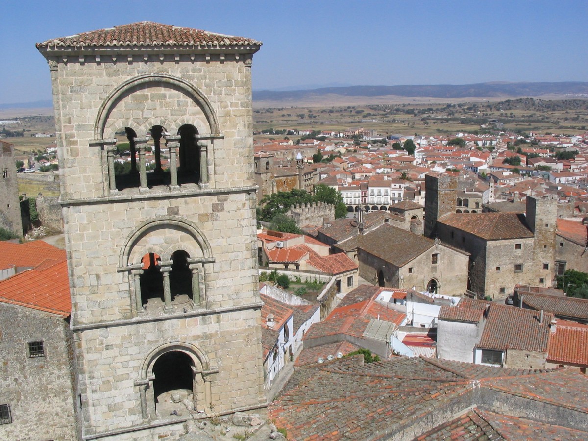 Torre Julia de la Iglesia Santa María La Mayor