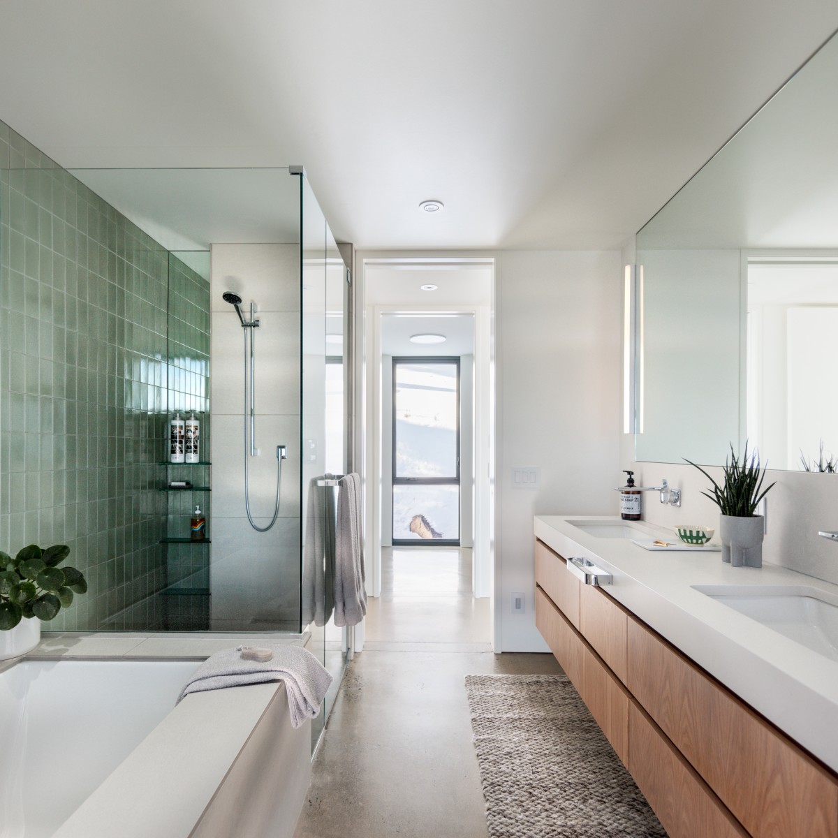 Cuarto de baño con colores claros