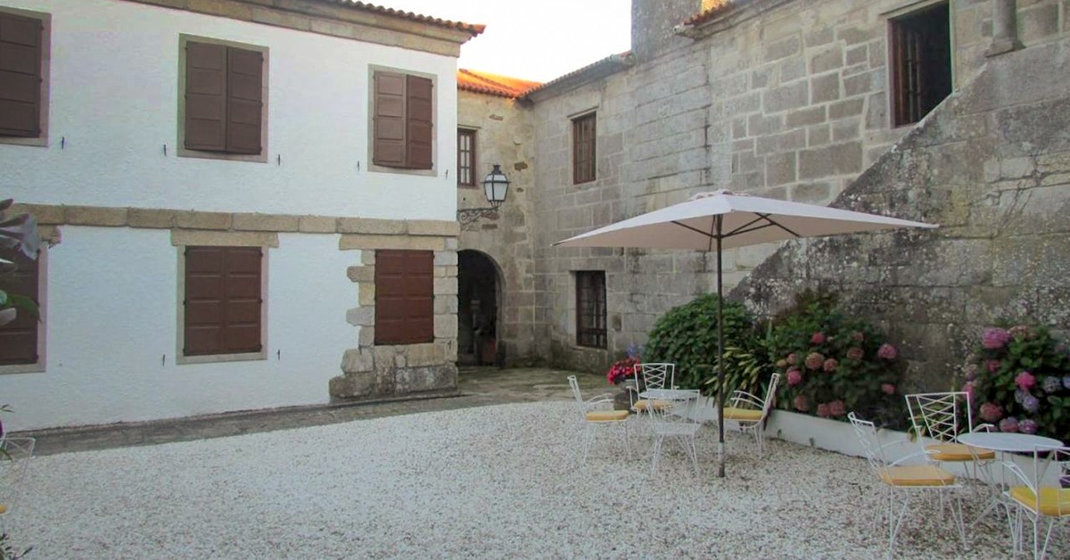 Un maravilloso y señorial pazo convertido en hotel en Sanxenxo, en venta por 3 millones