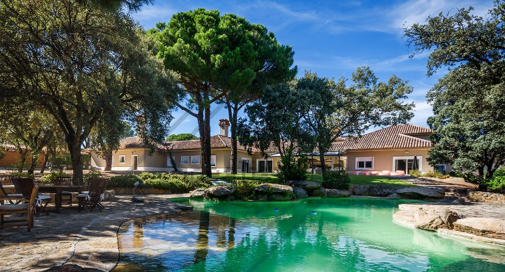 La venta de viviendas y las hipotecas firman el mejor mayo desde 2007, pero se frena su subida