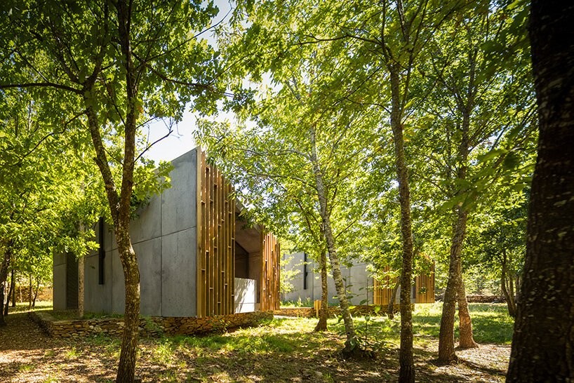 Fachada de una de las cabañas