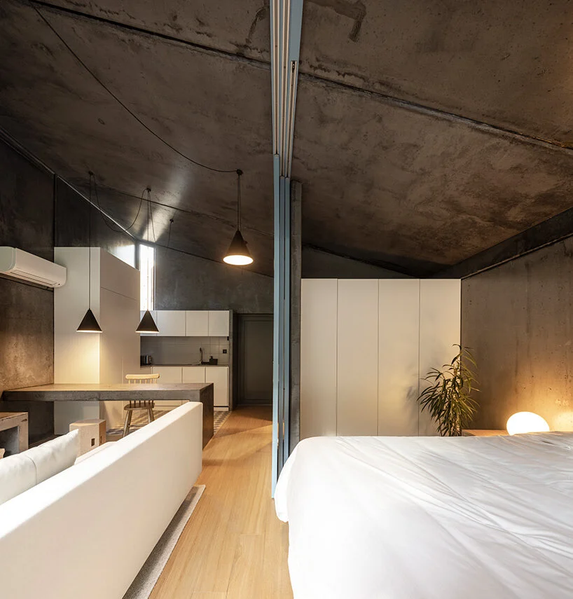 Vista general del interior de una de las cabañas