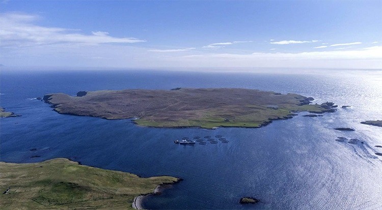 Se vende isla remota con castillo incluido en Escocia por ‘solo’ 2 millones