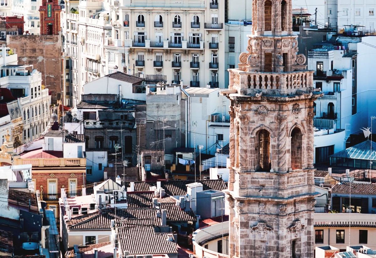 Valencia sanciona a grandes tenedores: destinará 120 viviendas vacías a alquiler asequible