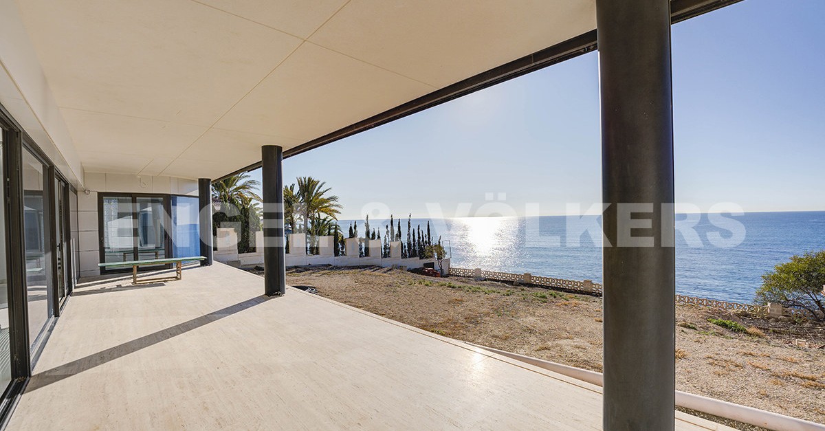 Con vistas al jardín y al mar