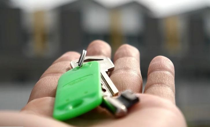 Por qué agosto es un buen momento para comprar y vender una casa