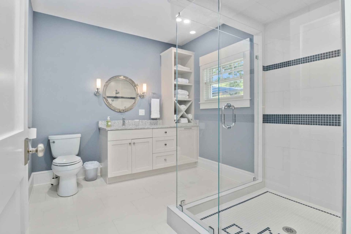 Los espejos, la grifería... todos los detalles cuentan