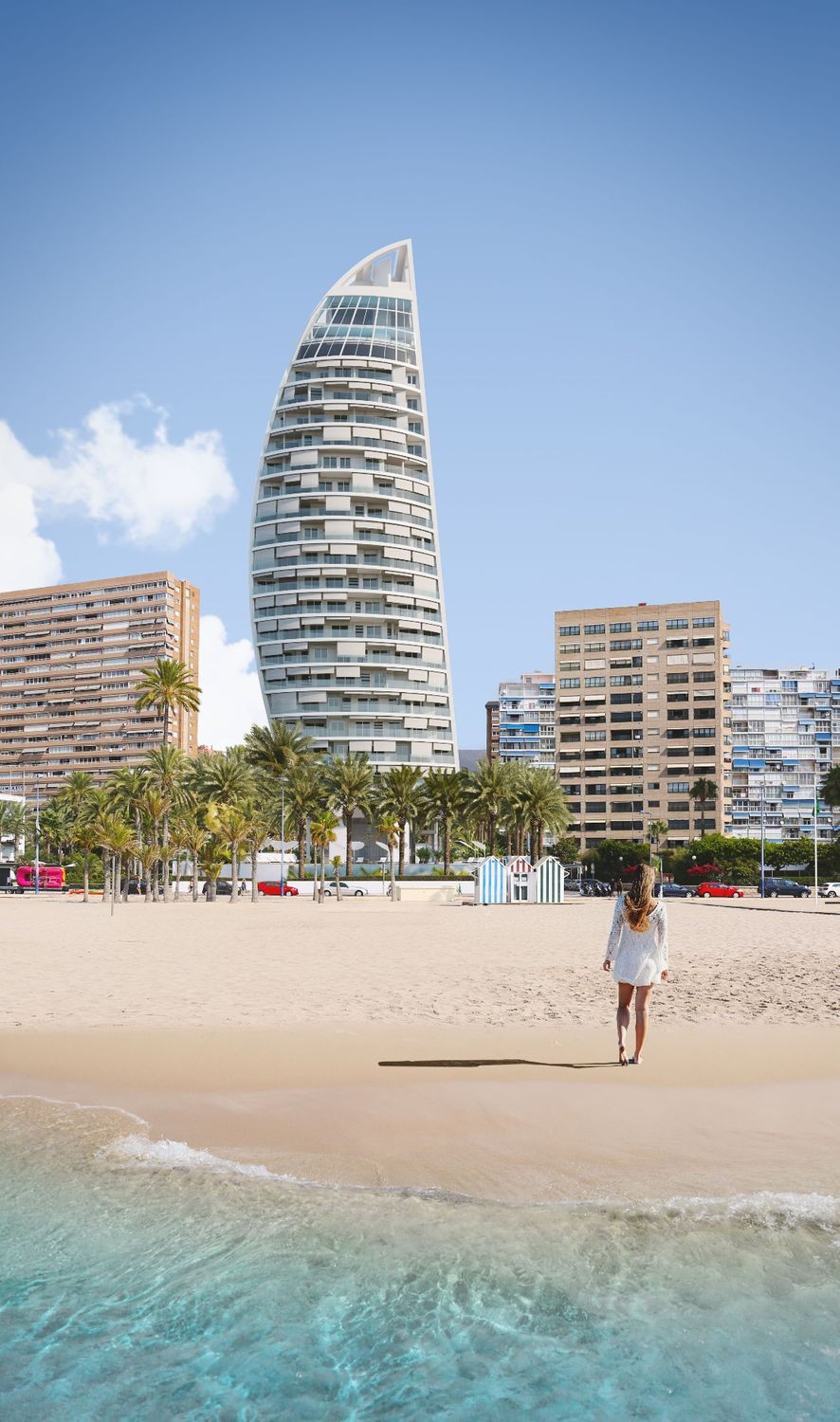 Delfin Tower est situé sur le front de mer