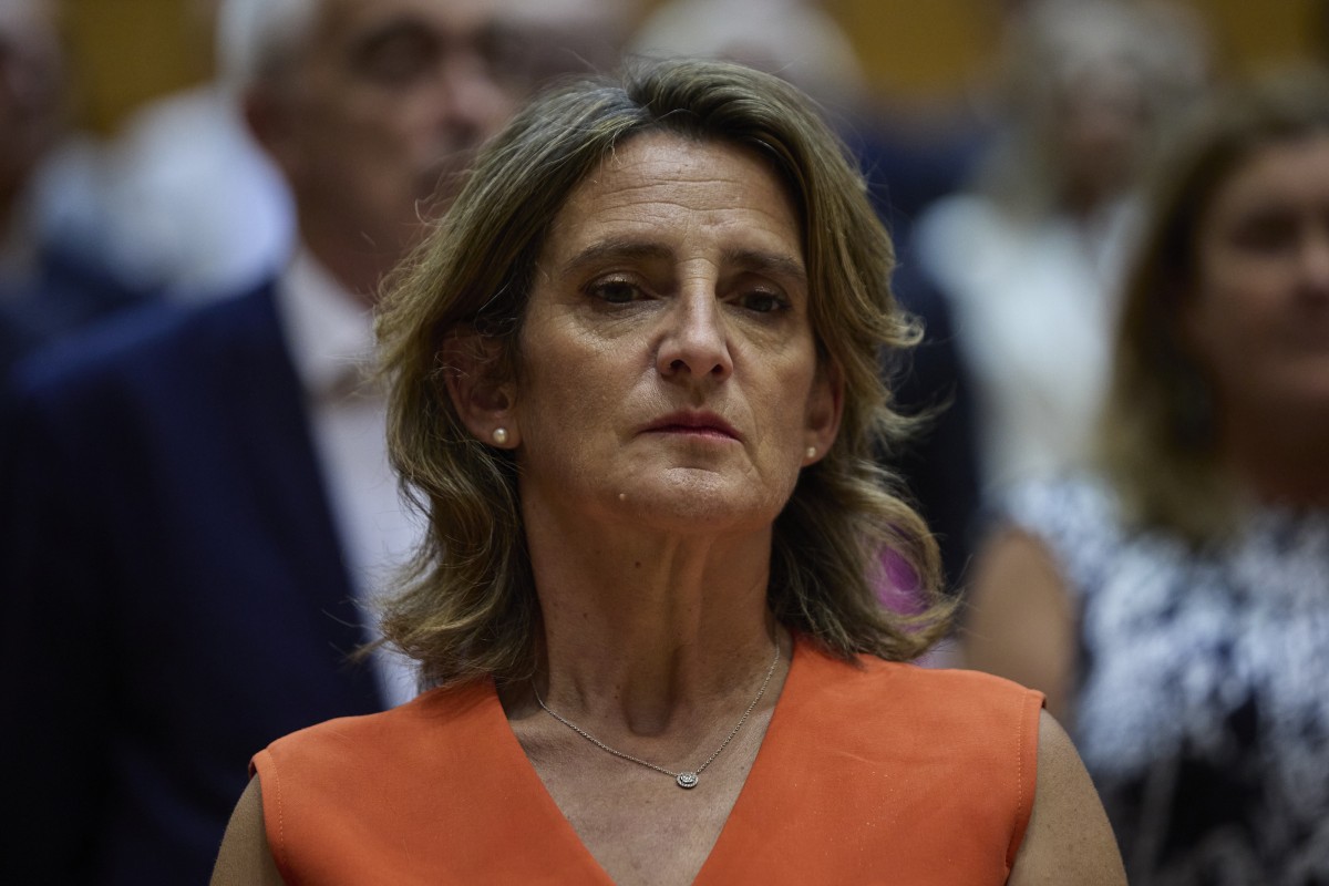 Teresa Ribera se reúne con sindicatos y patronal para abordar el Plan de Contingencia