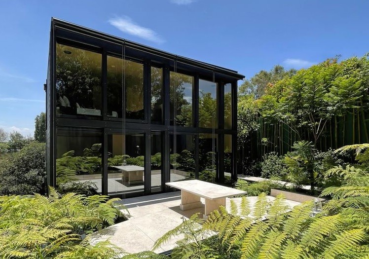 Una casa prefabricada de aluminio que se puede personalizar y está lista en menos de dos meses
