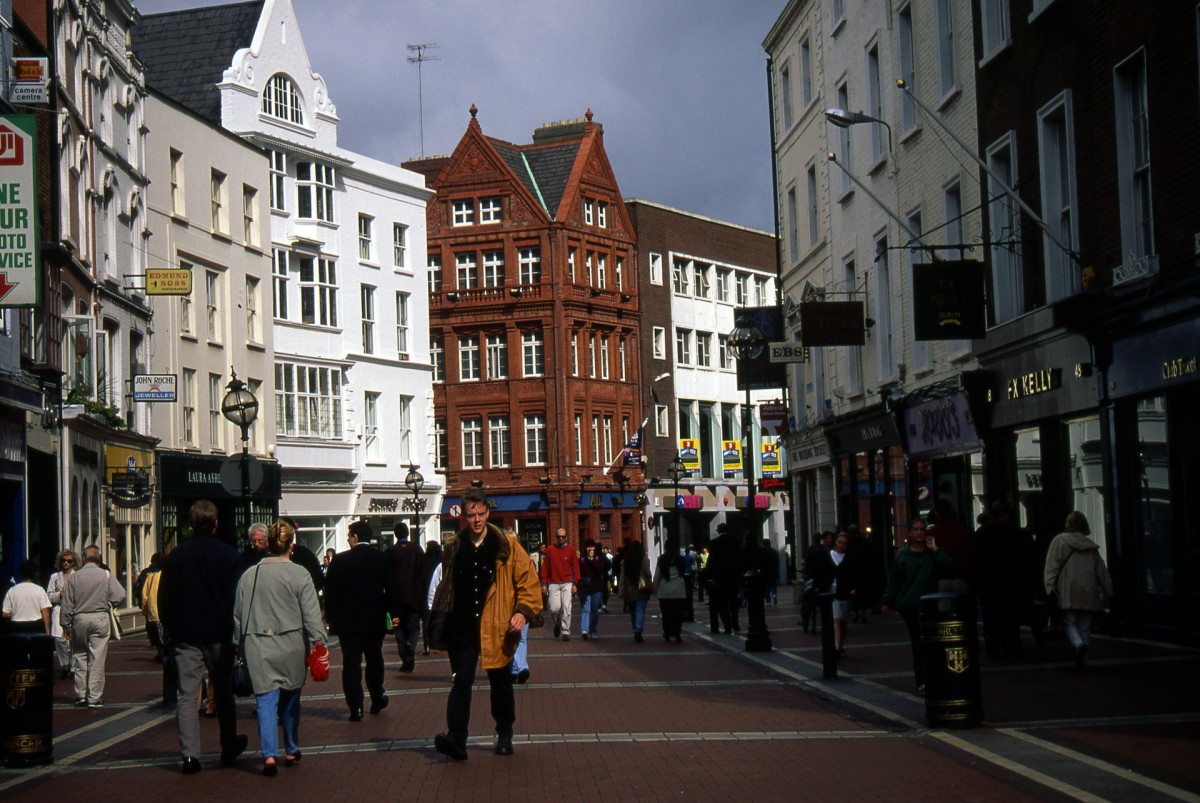 Los jóvenes en Irlanda miran al extranjero ante el prohibitivo coste de la vivienda y la vida