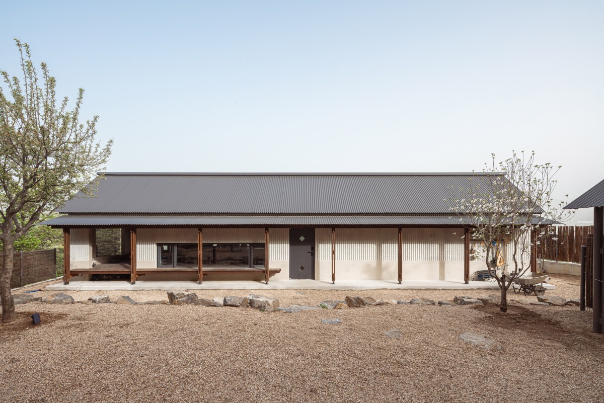 Fachada principal de la Bugok Friday House.