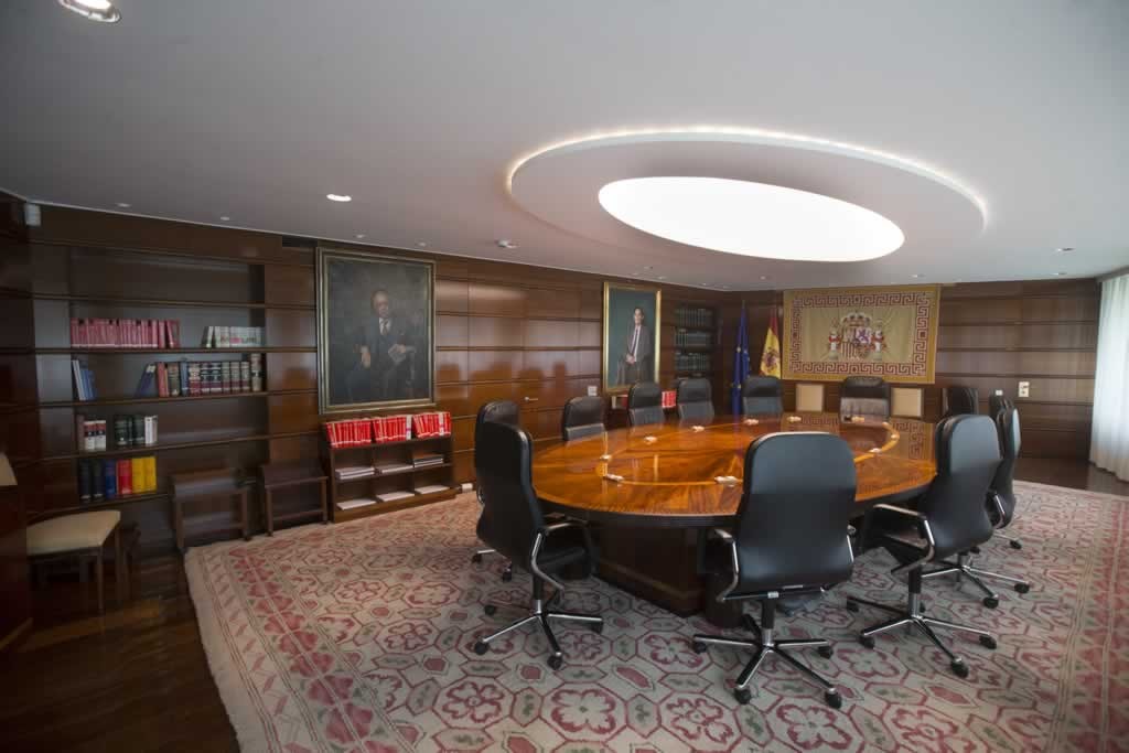 Salón de Plenos del Tribunal Constitucional Salón de Plenos del Tribunal Constitucional